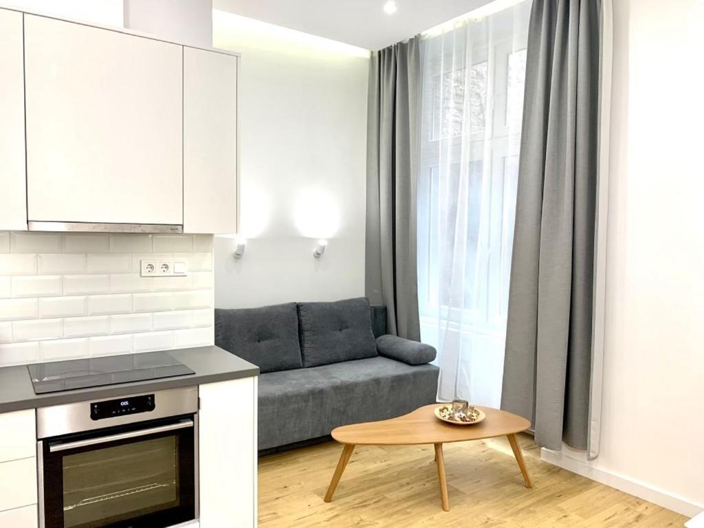 Colton Budapest Paulay Apartments Екстериор снимка
