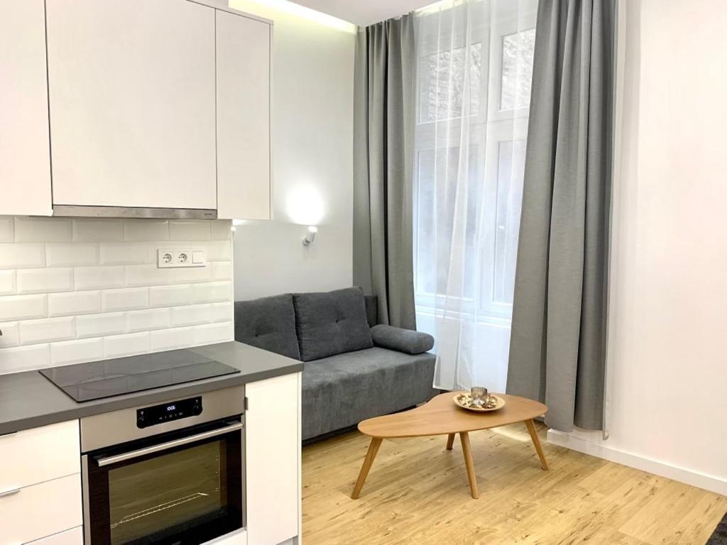 Colton Budapest Paulay Apartments Екстериор снимка
