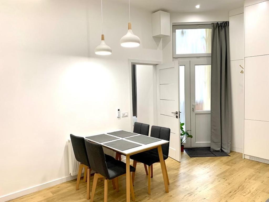Colton Budapest Paulay Apartments Екстериор снимка