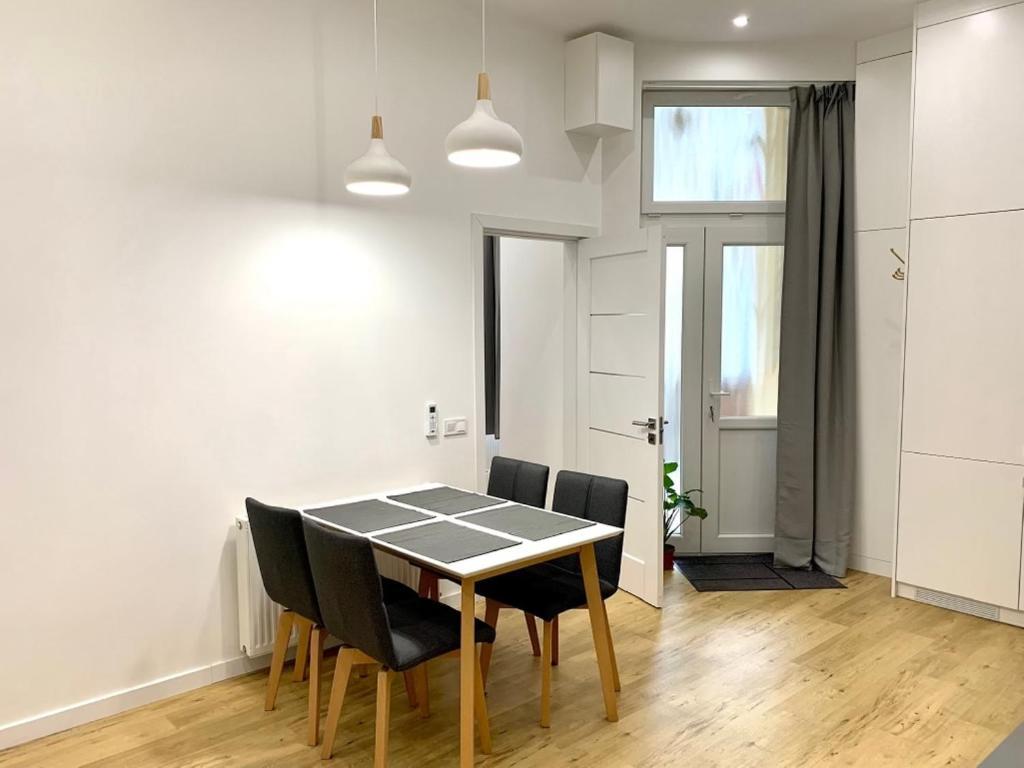 Colton Budapest Paulay Apartments Екстериор снимка