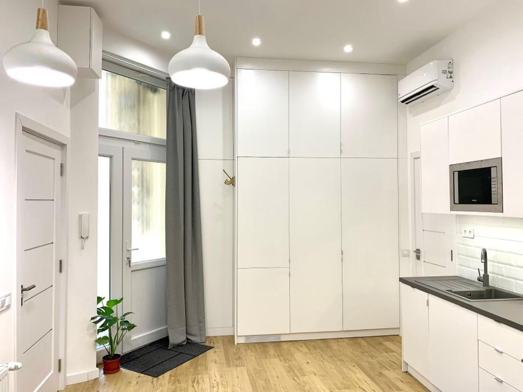 Colton Budapest Paulay Apartments Екстериор снимка