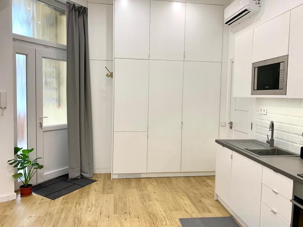 Colton Budapest Paulay Apartments Екстериор снимка